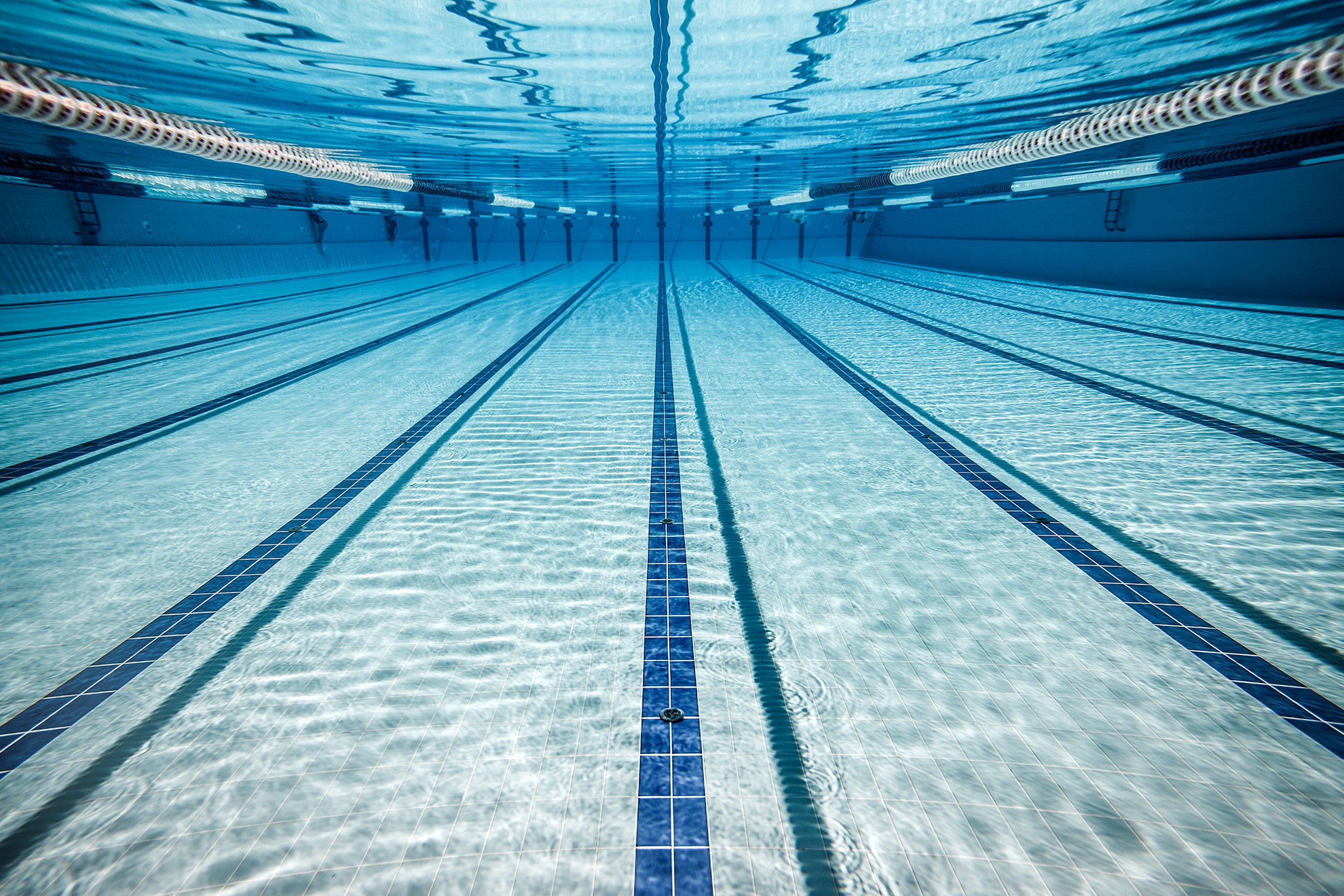 Pływalnia, ilustracja do artykułu: co zabrać na basen