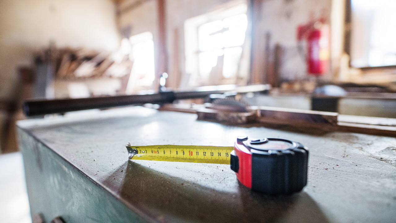 Miarka do mierzenia, ilustracja do artykułu o wymiarach tablic rejestracyjnych