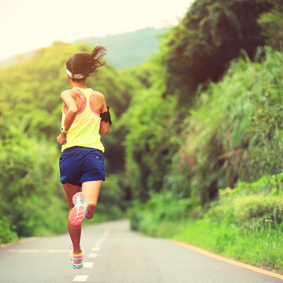 Biegnąca kobieta