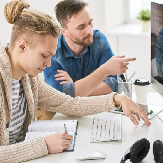 Programowanie - ilustracja artykułu