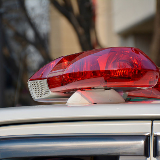 Policyjny wóz, ilustracja do artykułu o slangu ulicznym