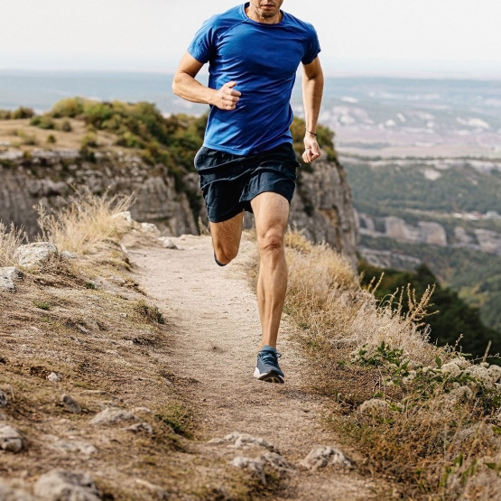 Biegnący mężczyzna