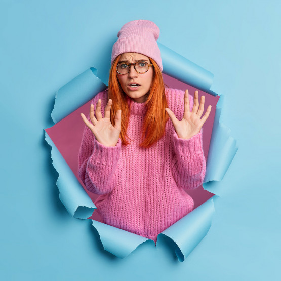 Zniesmaczona kobieta, ilustracja do artykułu