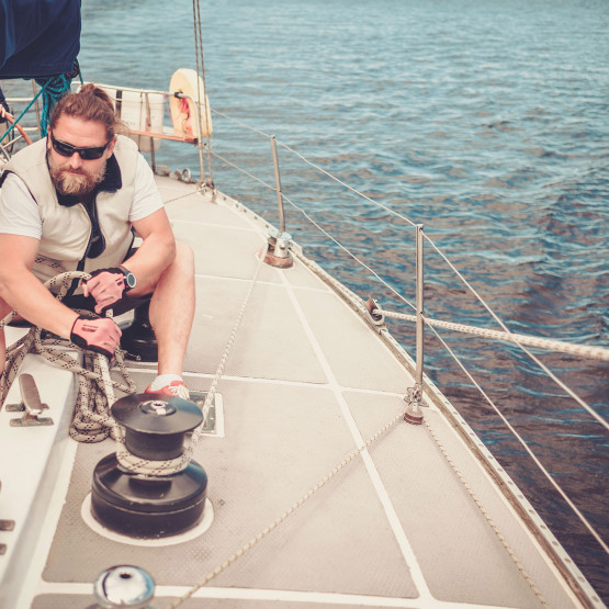 Jacht ze sztormrelingami